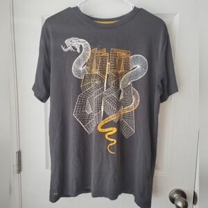 Nike Gray Graphic Tee with Snake DesignRare Kobe Bryant Nike Black Mamba Snake 2